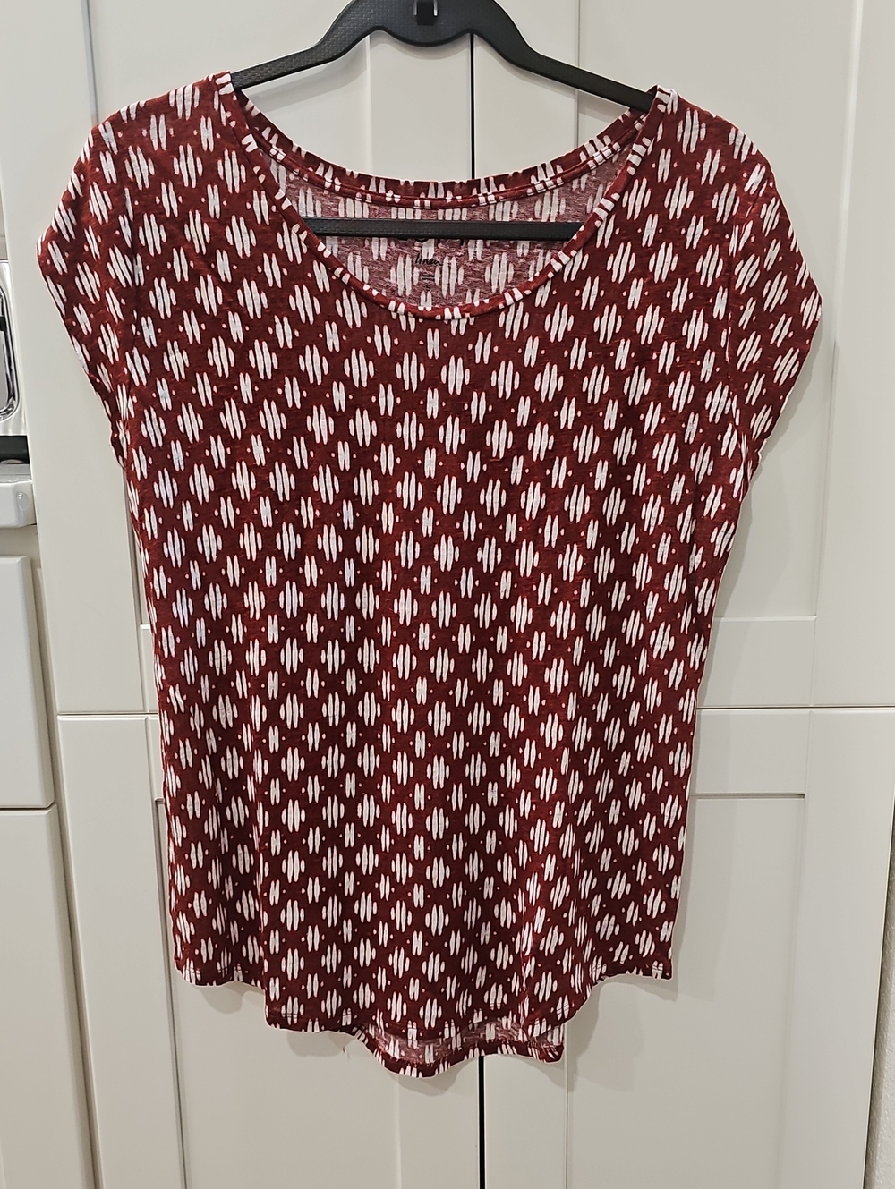LOFT Burgundy and White Scoop Neck Short Sleeve Linen Top